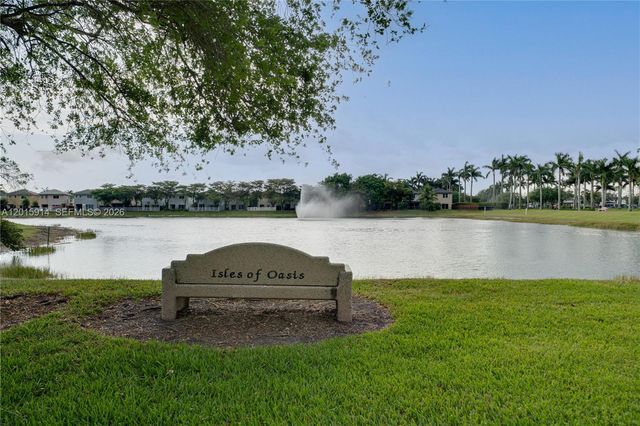 2890 NE 4th St, Homestead, FL 33033