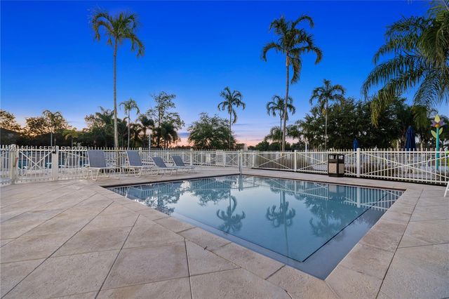 2890 NE 4th St, Homestead, FL 33033
