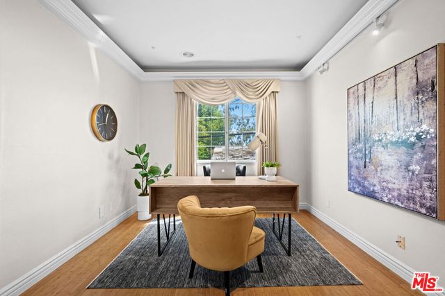 7218 Hillside Avenue 202, Los Angeles, CA 90046