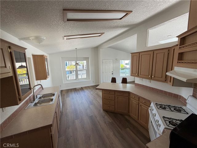 10900 Sepulveda 23, San Fernando, CA 91345