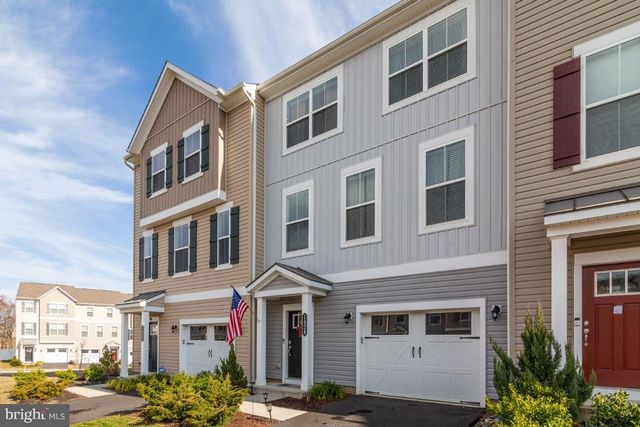 1428 HUDGINS FARM CIR, Fredericksburg, VA 22408