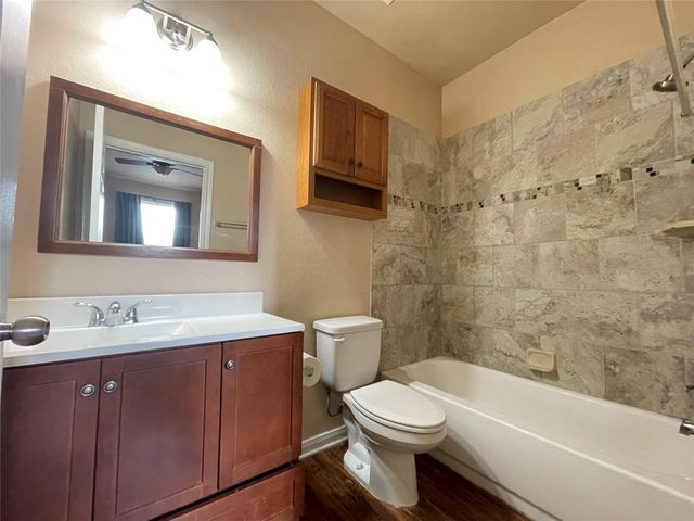 1375 Loop 332 ST B, Liberty Hill, TX 78642