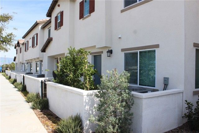 19167 Sequoia Grove St, Riverside, CA 92507