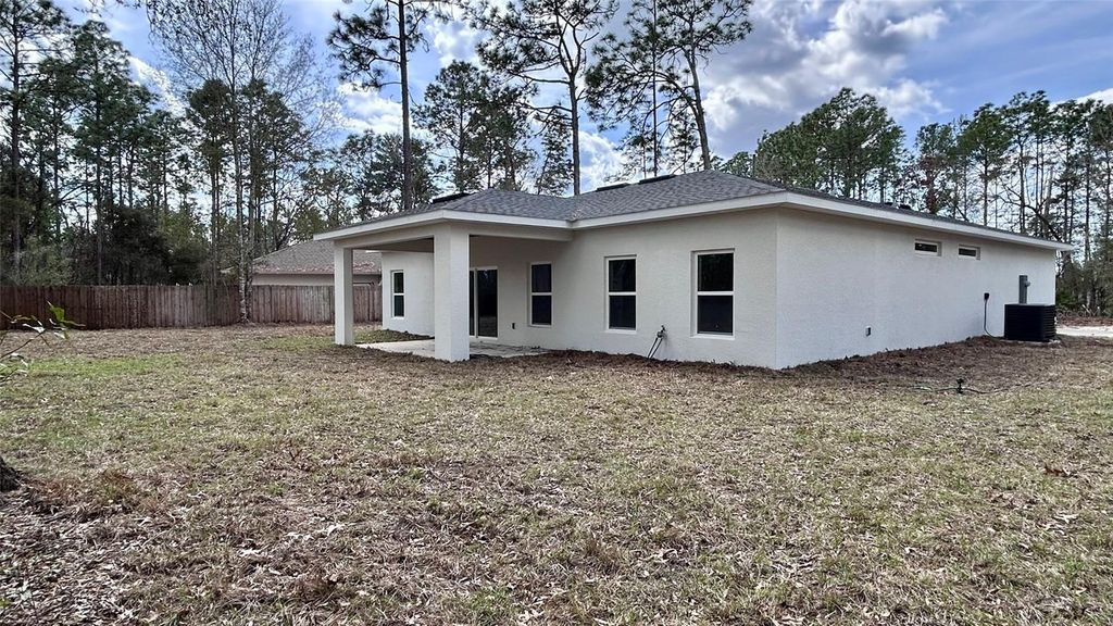 Image 9 of property listing at 6805 SW 131ST PLACE, Ocala, FL 34473