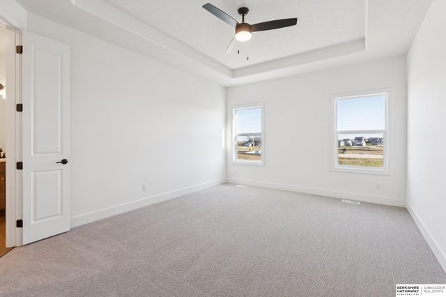 6119 S 215th Circle, Elkhorn, NE 68022