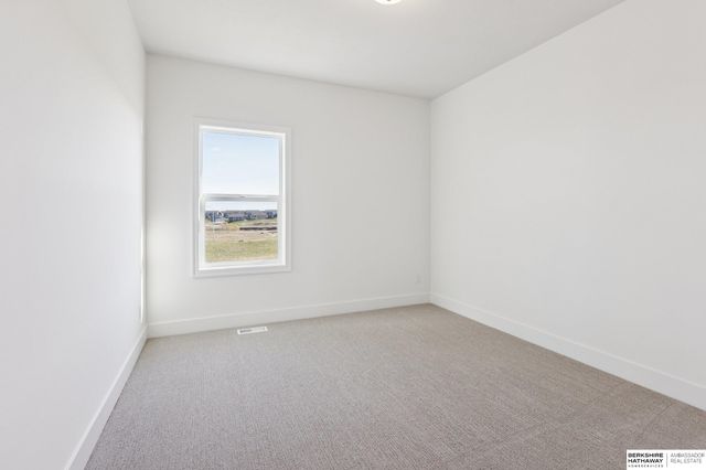 6119 S 215th Circle, Elkhorn, NE 68022