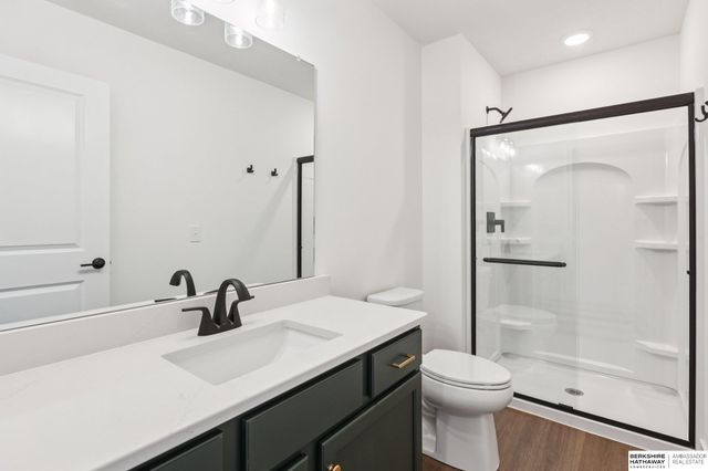 6119 S 215th Circle, Elkhorn, NE 68022