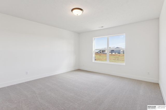 6119 S 215th Circle, Elkhorn, NE 68022