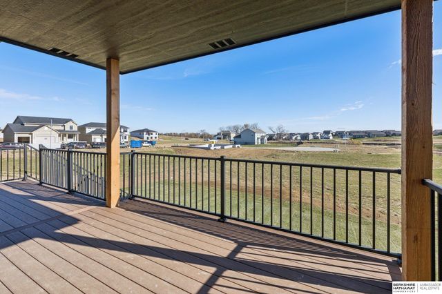 6119 S 215th Circle, Elkhorn, NE 68022