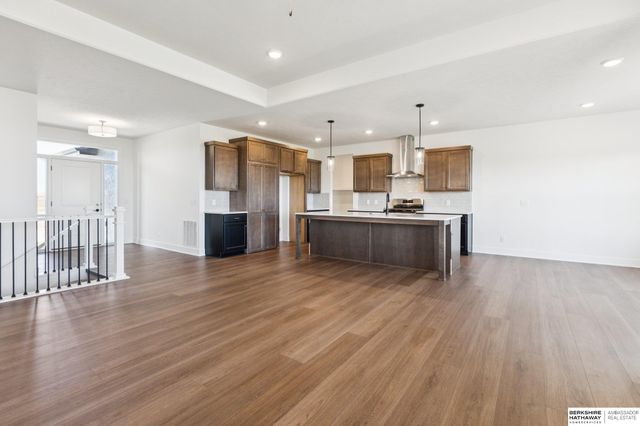 6119 S 215th Circle, Elkhorn, NE 68022