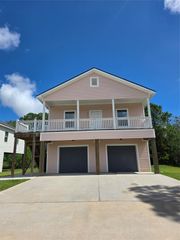 6223 Lacey Oak Drive, Hitchcock, TX 77563