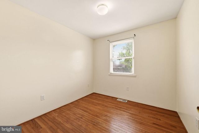 5122 NAVAHOE ST, College Park, MD 20740