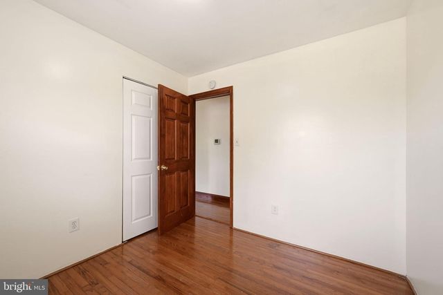5122 NAVAHOE ST, College Park, MD 20740