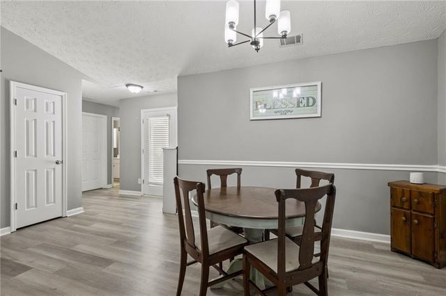 6253 Glen Port Circle, Flowery Branch, GA 30542