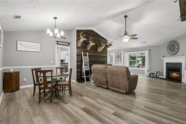 6253 Glen Port Circle, Flowery Branch, GA 30542
