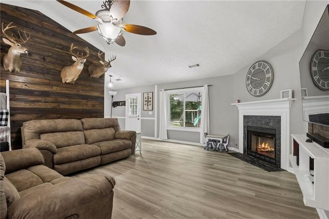 6253 Glen Port Circle, Flowery Branch, GA 30542