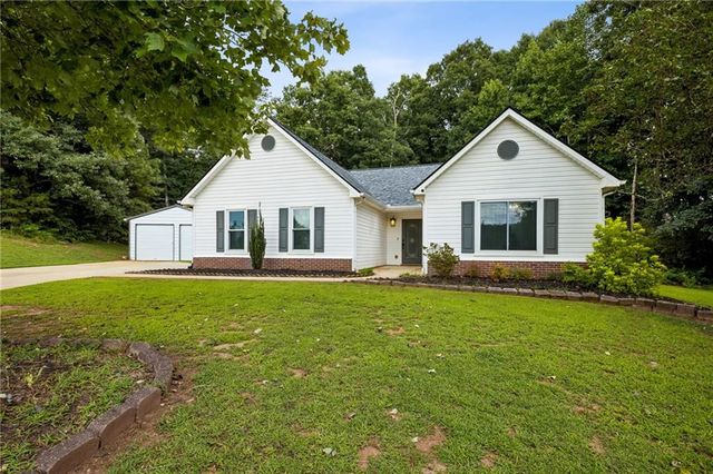 6253 Glen Port Circle, Flowery Branch, GA 30542