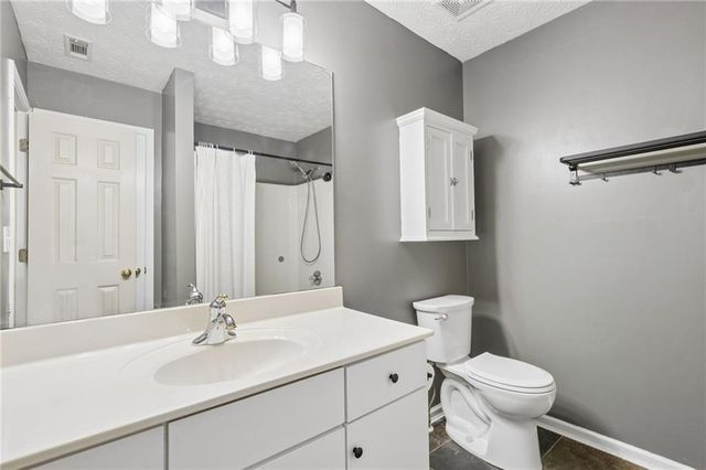 6253 Glen Port Circle, Flowery Branch, GA 30542