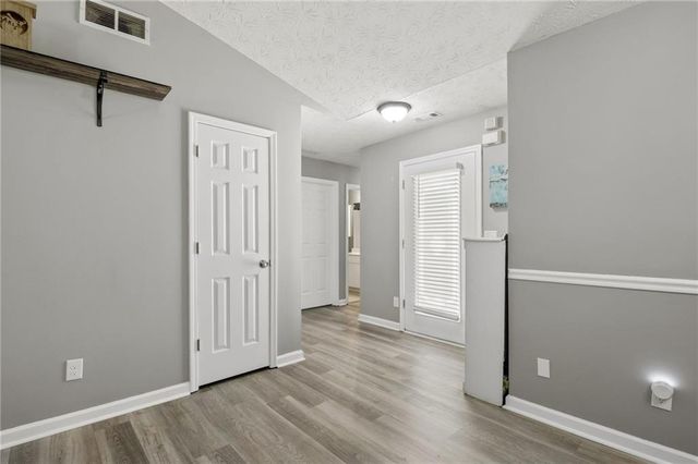 6253 Glen Port Circle, Flowery Branch, GA 30542
