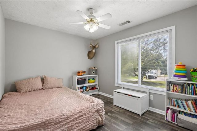 6253 Glen Port Circle, Flowery Branch, GA 30542