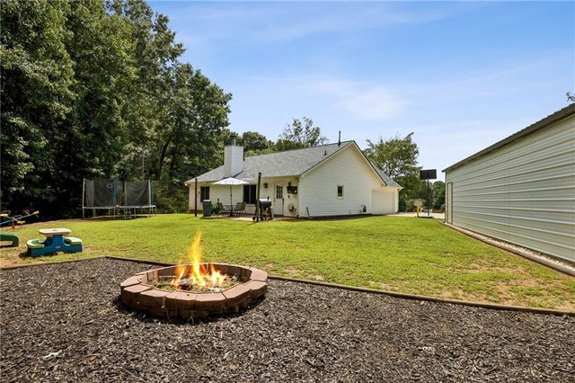 6253 Glen Port Circle, Flowery Branch, GA 30542