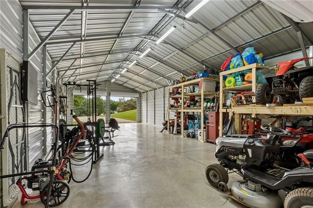 6253 Glen Port Circle, Flowery Branch, GA 30542