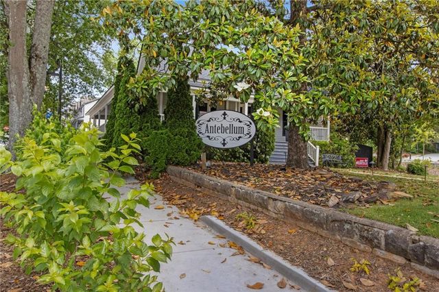 6253 Glen Port Circle, Flowery Branch, GA 30542