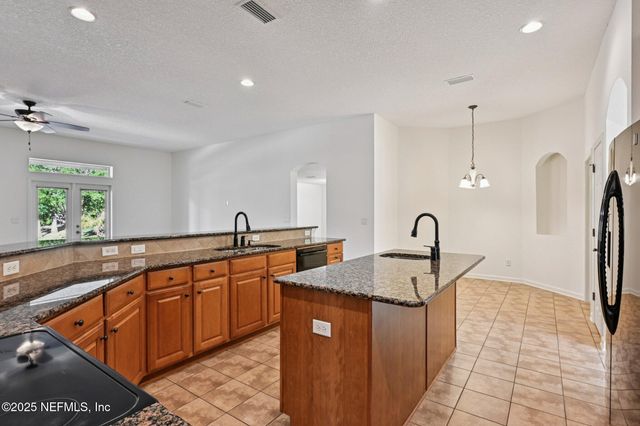 8268 AUTUMNWIND Drive, Jacksonville, FL 32218