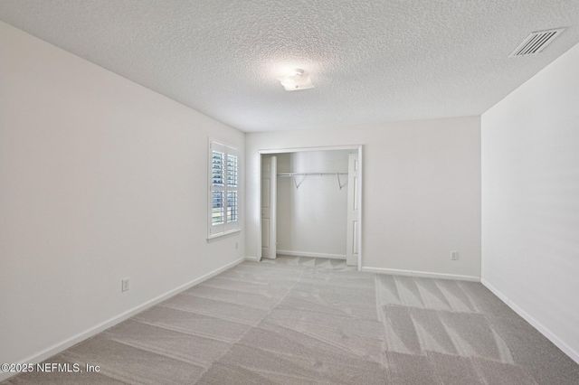 8268 AUTUMNWIND Drive, Jacksonville, FL 32218