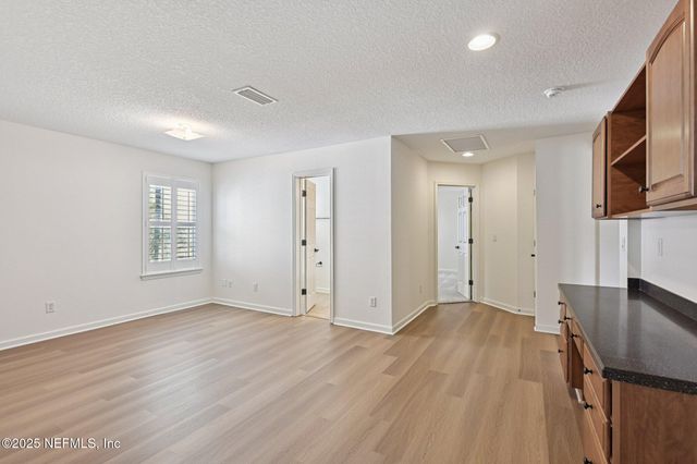 8268 AUTUMNWIND Drive, Jacksonville, FL 32218