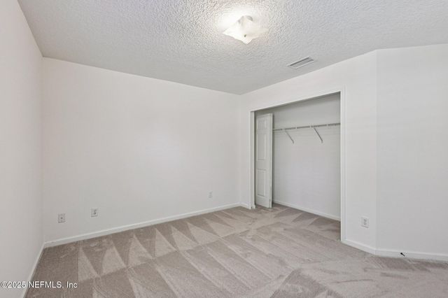 8268 AUTUMNWIND Drive, Jacksonville, FL 32218