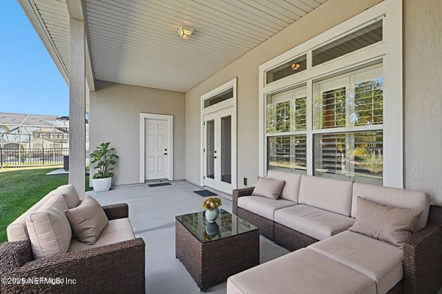 8268 AUTUMNWIND Drive, Jacksonville, FL 32218