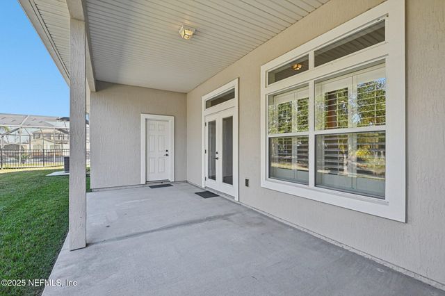 8268 AUTUMNWIND Drive, Jacksonville, FL 32218