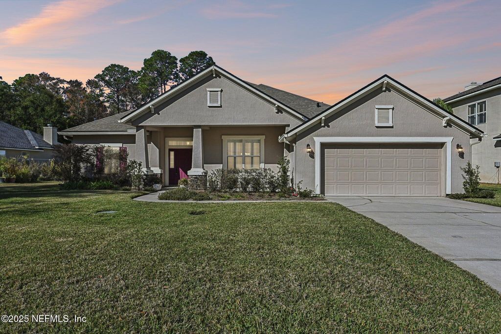 8268 AUTUMNWIND Drive, Jacksonville, FL 32218