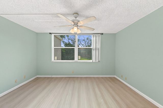 950 NW 80TH Avenue 204, Margate, FL 33063