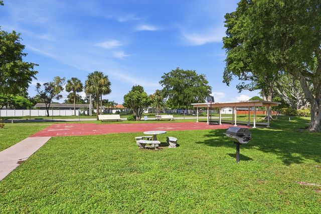 950 NW 80TH Avenue 204, Margate, FL 33063