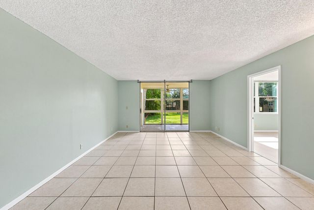 950 NW 80TH Avenue 204, Margate, FL 33063