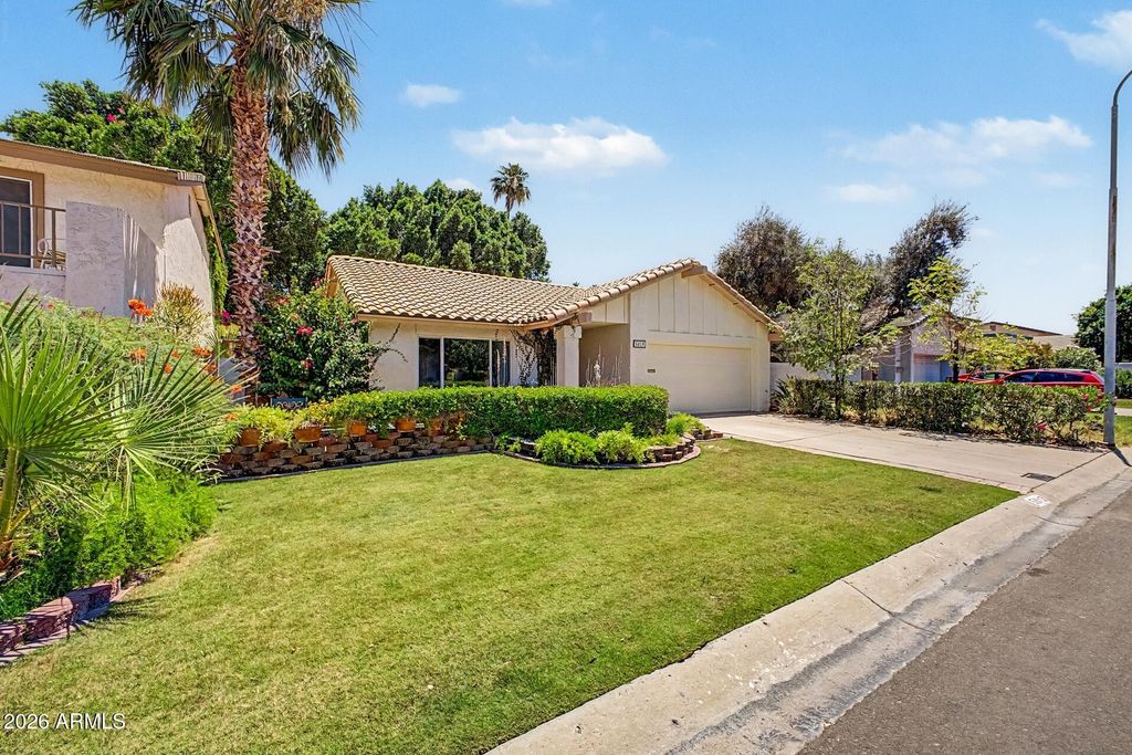 5619 S CROWS NEST Road, Tempe, AZ 85283