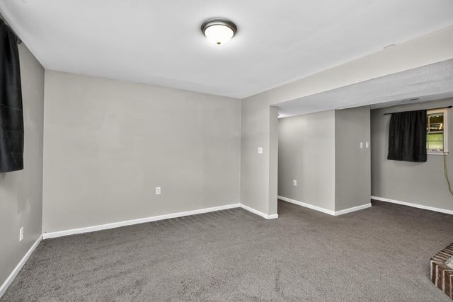 112 Queensway Drive, Versailles, KY 40383