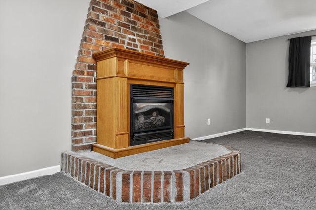 112 Queensway Drive, Versailles, KY 40383