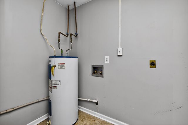 112 Queensway Drive, Versailles, KY 40383