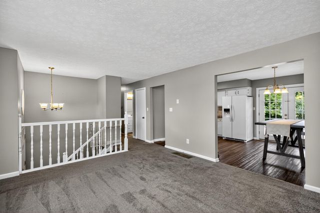 112 Queensway Drive, Versailles, KY 40383