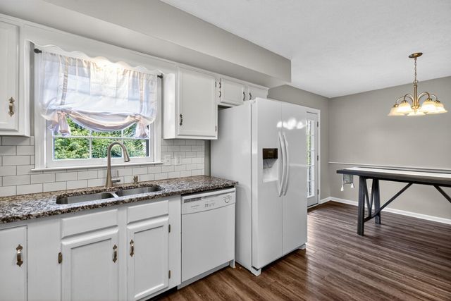 112 Queensway Drive, Versailles, KY 40383