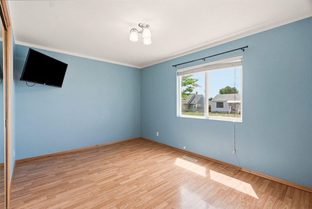 1207 E Lacrosse Ave, Spokane, WA 99207