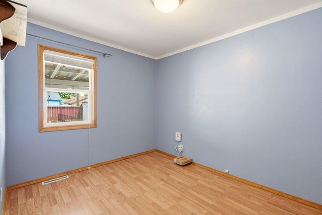1207 E Lacrosse Ave, Spokane, WA 99207