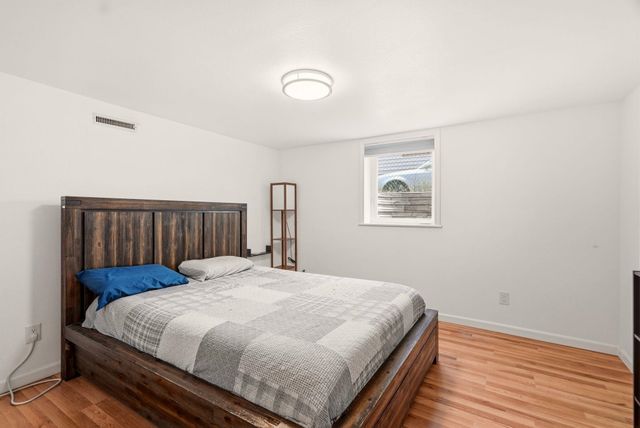 1207 E Lacrosse Ave, Spokane, WA 99207