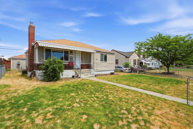 1207 E Lacrosse Ave, Spokane, WA 99207