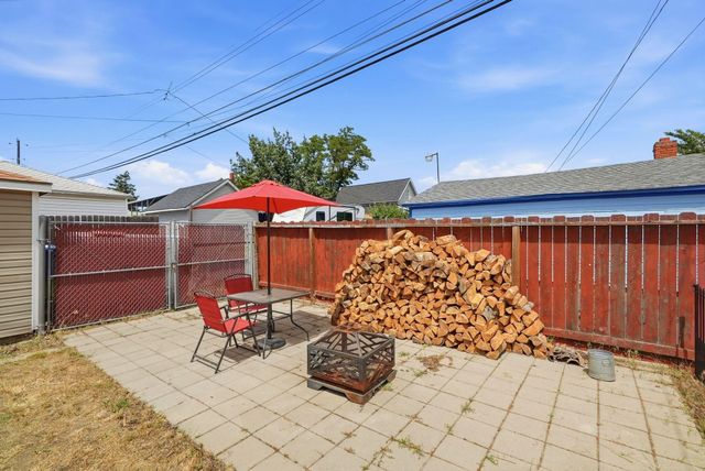 1207 E Lacrosse Ave, Spokane, WA 99207