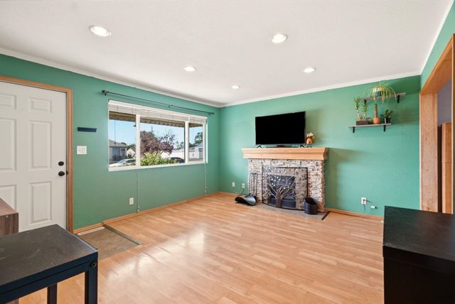 1207 E Lacrosse Ave, Spokane, WA 99207