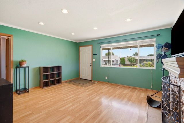 1207 E Lacrosse Ave, Spokane, WA 99207